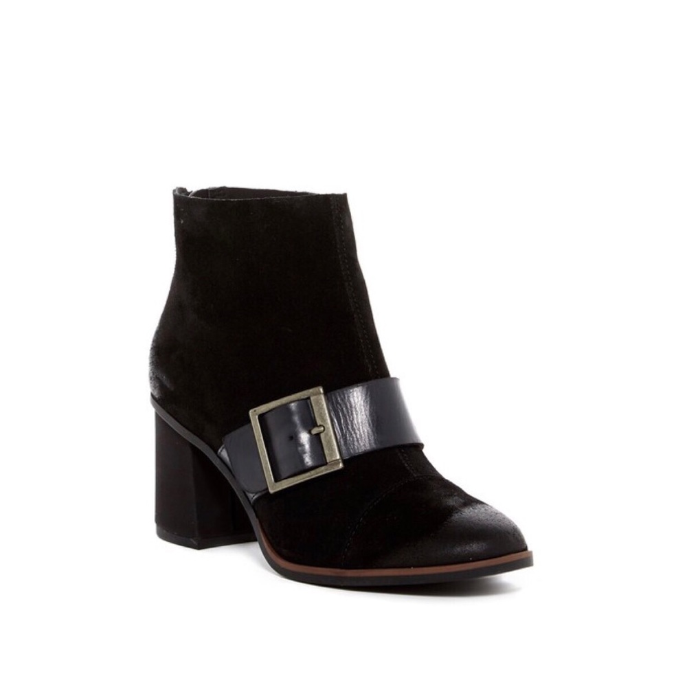 Korks Denoon Cap Toe Strap Boot NWOT SZ 9.5
